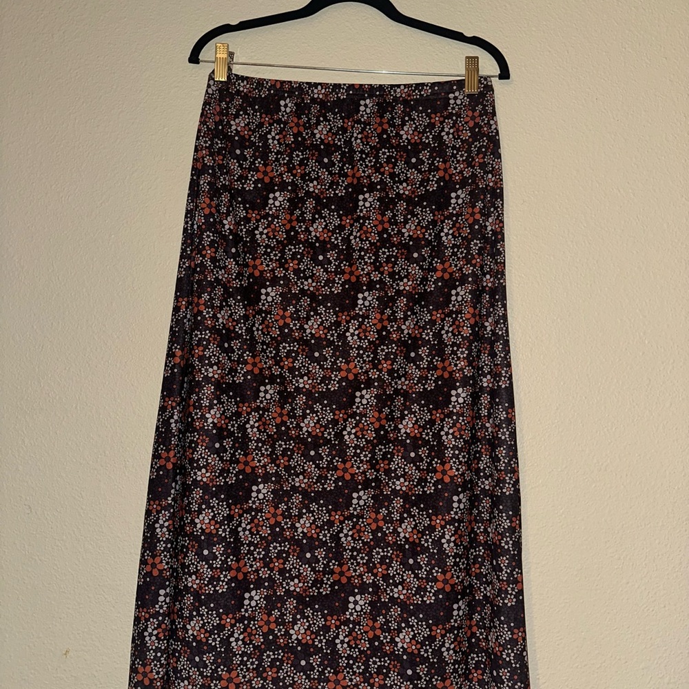 Floral Print Women's Skirt - Black and Red